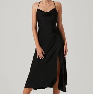 ASTR Gaia Midi Dress